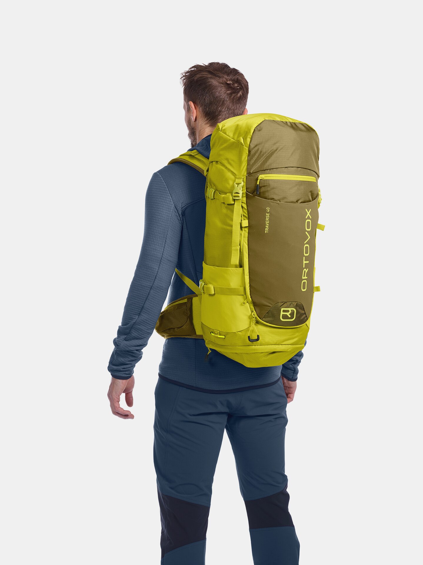 オルトボックス ORTOVOX TRAVERSE40 レインカバー 付き トラバース バックパック ザック リュック 登山 アウトドア ort_traverse40-bkr.jpg